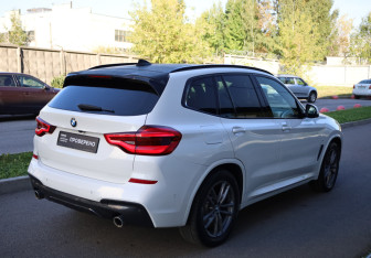 Подержанный автомобиль BMW X3 2019 года (4 фото)
