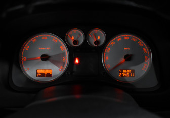 Подержанный автомобиль Peugeot 307 Hatchback 2007 года (17 фото)