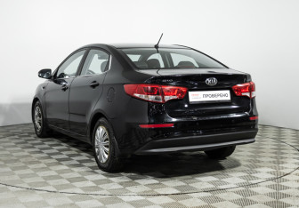 Подержанный автомобиль Kia Rio Sedan 2016 года (7 фото)