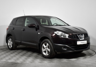Подержанный автомобиль Nissan Qashqai 2013 года (3 фото)