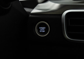 Подержанный автомобиль Geely Coolray 2023 года (20 фото)