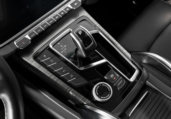 Подержанный автомобиль Geely Atlas Pro 2023 года (11 фото)