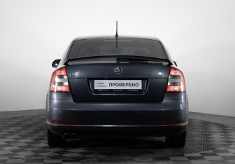 Подержанный автомобиль Skoda Octavia RS Liftback 2011 года (6 фото)