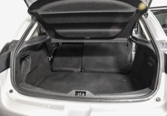 Подержанный автомобиль Renault Megane Hatchback 2013 года (24 фото)