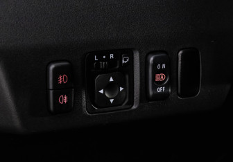 Подержанный автомобиль Mitsubishi Pajero 2017 года (21 фото)