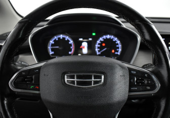 Подержанный автомобиль Geely Coolray 2020 года (17 фото)