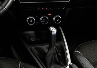 Подержанный автомобиль Renault Arkana 2021 года (14 фото)