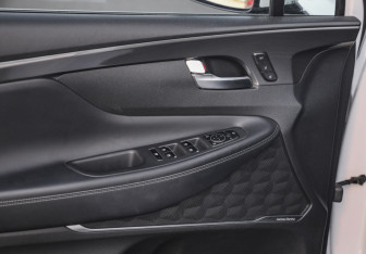 Подержанный автомобиль Hyundai Santa Fe 2021 года (21 фото)