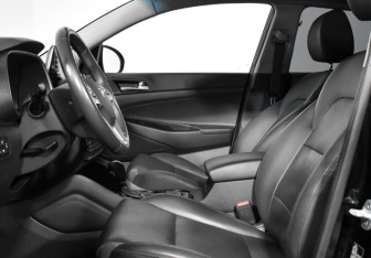 Подержанный автомобиль Hyundai Tucson 2019 года (11 фото)