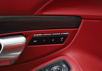 Подержанный автомобиль Porsche 911 Convertible 2013 года (36 фото)