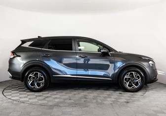 Подержанный автомобиль Kia Sportage 2022 года (5 фото)