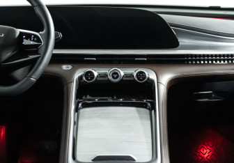 Подержанный автомобиль Exeed TXL 2024 года (14 фото)