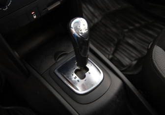 Подержанный автомобиль Peugeot 207 Hatchback 2008 года (12 фото)