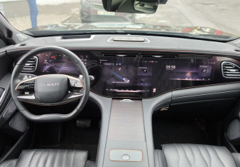 Подержанный автомобиль Exeed VX 2023 года (28 фото)