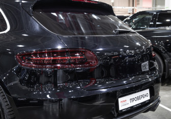 Подержанный автомобиль Porsche Macan 2017 года (12 фото)