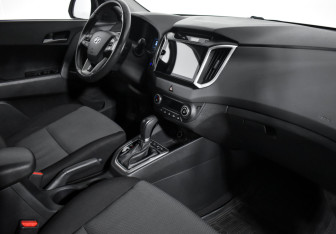 Подержанный автомобиль Hyundai Creta 2019 года (10 фото)