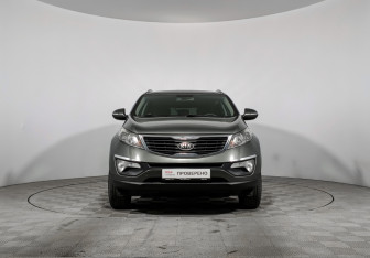 Подержанный автомобиль Kia Sportage 2011 года (2 фото)