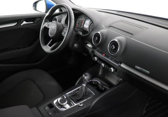 Подержанный автомобиль Audi A3 Sedan 2019 года (6 фото)