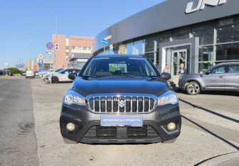 Подержанный автомобиль Suzuki SX4 Hatchback 2018 года (2 фото)