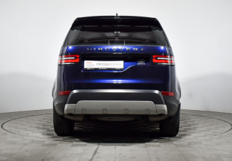 Подержанный автомобиль Land Rover Discovery 2017 года (6 фото)