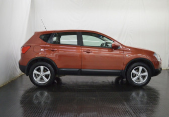 Подержанный автомобиль Nissan Qashqai 2008 года (4 фото)
