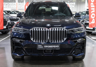 Подержанный автомобиль BMW X7 2021 года (3 фото)