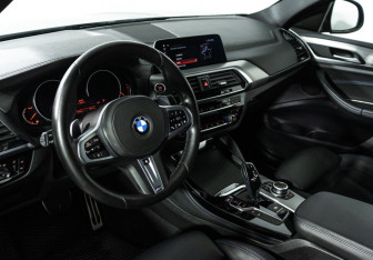 Подержанный автомобиль BMW X4 2019 года (11 фото)