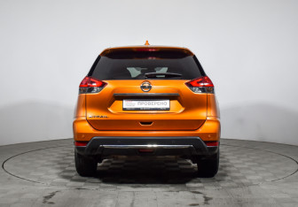 Подержанный автомобиль Nissan X-Trail 2019 года (6 фото)
