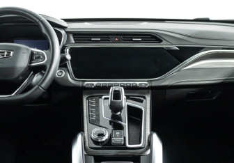 Подержанный автомобиль Geely Atlas Pro 2023 года (14 фото)