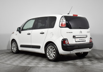 Подержанный автомобиль Citroen C3 Picasso 2010 года (7 фото)