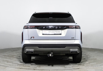 Подержанный автомобиль Jaecoo J7 2024 года (6 фото)