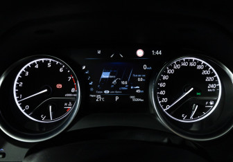 Подержанный автомобиль Toyota Camry Sedan 2021 года (12 фото)