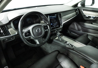 Подержанный автомобиль Volvo V90 Cross Country 2020 года (11 фото)