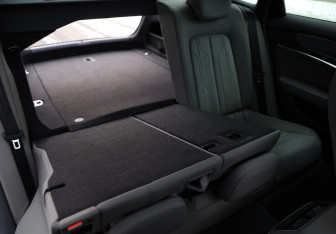 Подержанный автомобиль Audi A6 Sedan 2018 года (30 фото)