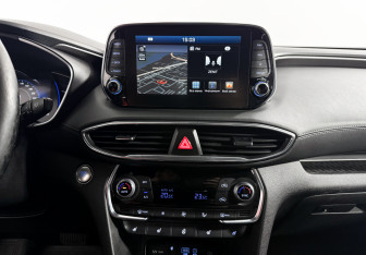 Подержанный автомобиль Hyundai Santa Fe 2019 года (18 фото)