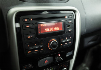 Подержанный автомобиль Renault Duster 2014 года (15 фото)