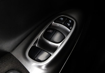 Подержанный автомобиль Nissan Juke 2013 года (15 фото)