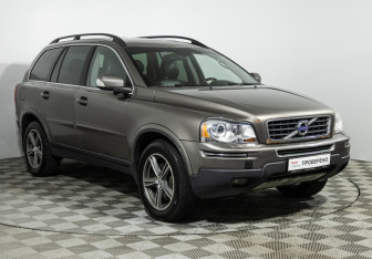 Подержанный автомобиль Volvo XC90 2008 года (3 фото)