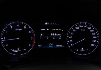 Подержанный автомобиль Hyundai Genesis 2014 года (26 фото)