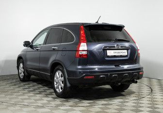 Подержанный автомобиль Honda CR-V 2008 года (7 фото)