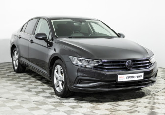 Подержанный автомобиль Volkswagen Passat Sedan 2021 года (3 фото)