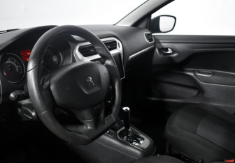 Подержанный автомобиль Peugeot 301 2013 года (9 фото)
