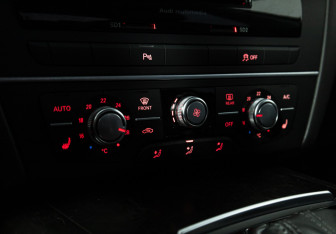 Подержанный автомобиль Audi A6 Sedan 2018 года (15 фото)