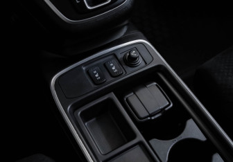 Подержанный автомобиль Honda CR-V 2015 года (23 фото)