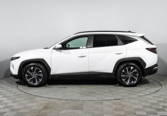Подержанный автомобиль Hyundai Tucson 2022 года (8 фото)