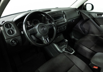 Подержанный автомобиль Volkswagen Tiguan 2014 года (11 фото)