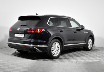 Подержанный автомобиль Volkswagen Touareg 2019 года (5 фото)
