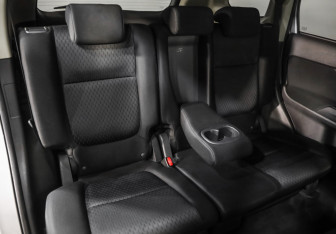 Подержанный автомобиль Mitsubishi Outlander 2013 года (18 фото)