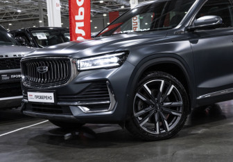 Подержанный автомобиль Geely Monjaro 2024 года (2 фото)
