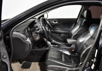 Подержанный автомобиль Honda Accord Sedan 2011 года (10 фото)